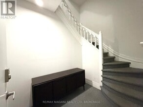 4701 River Rd in Niagara Falls, ON - Building Photo - Building Photo