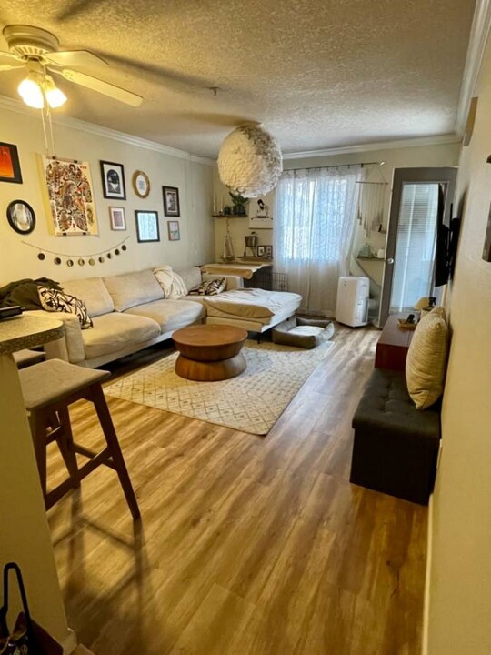 8889 Caminito Plaza Centro in San Diego, CA - Building Photo