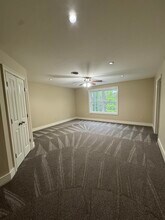 21 Morgan Ct in Kittery, ME - Building Photo - Building Photo