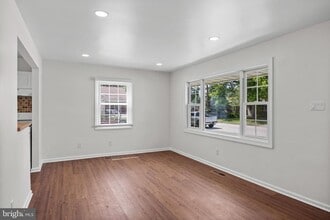 22 Holly Dr in Berlin Township, NJ - Building Photo - Building Photo