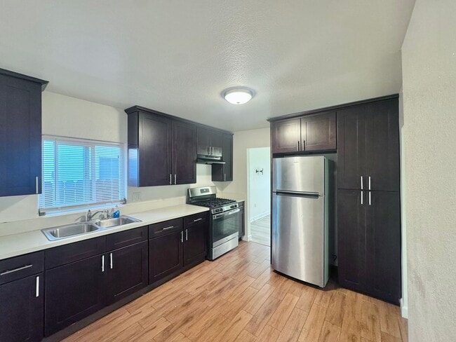 11810 Avalon Blvd in Los Angeles, CA - Building Photo - Building Photo