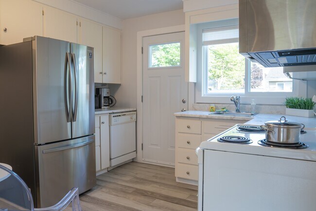 36 Simcoe Pl in Halifax, NS - Building Photo - Building Photo