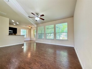 10921 Worn Sole Dr in Austin, TX - Building Photo - Building Photo