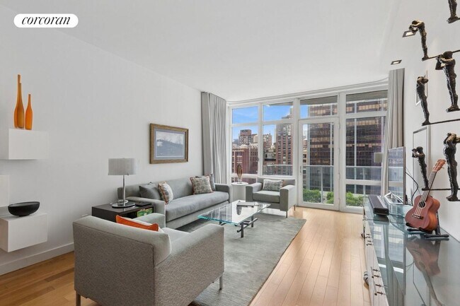 555 W 59th St in New York, NY - Building Photo - Building Photo