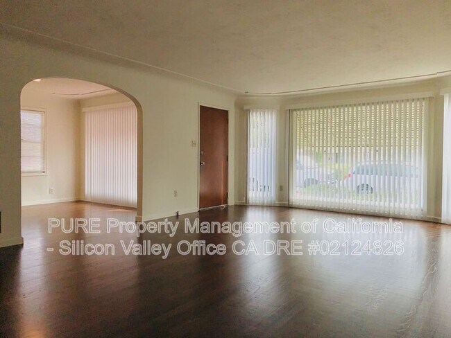 444 Tyrella Ave in Mountain View, CA - Building Photo - Building Photo