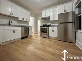 55 Hollander St in Boston, MA - Building Photo