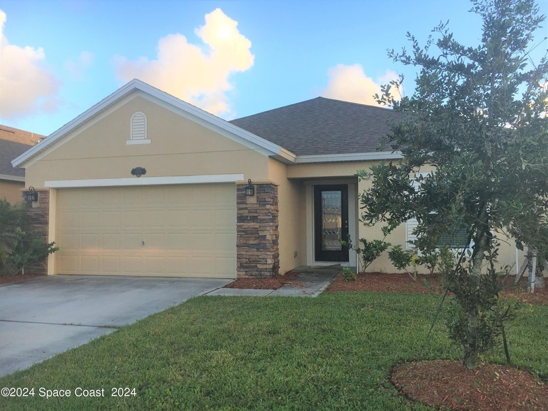 1279 Corbett Ln, Unit 4S-F in Melbourne, FL - Building Photo