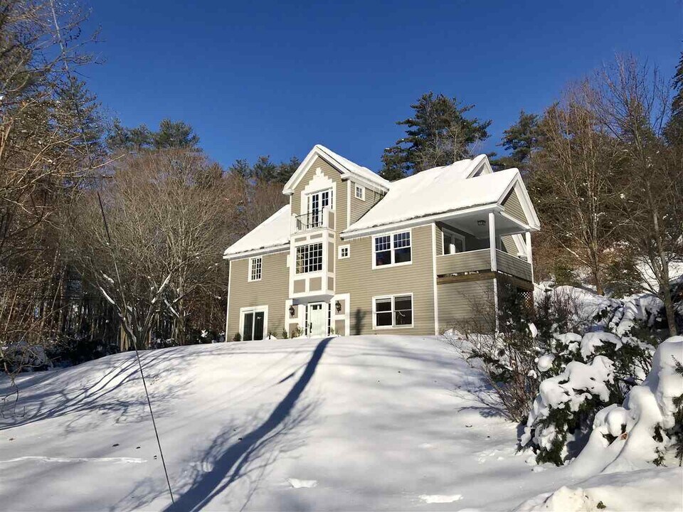 19 Currier Pl in Hanover, NH - Building Photo