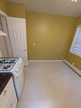315 Liberty Rd in Englewood, NJ - Building Photo - Building Photo