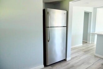 3917 E Hanna Ave in Tampa, FL - Building Photo - Building Photo