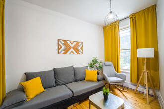 2394 Rue Frontenac in Montréal, QC - Building Photo - Building Photo