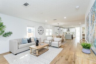 307 Northwood St in Houston, TX - Building Photo - Building Photo