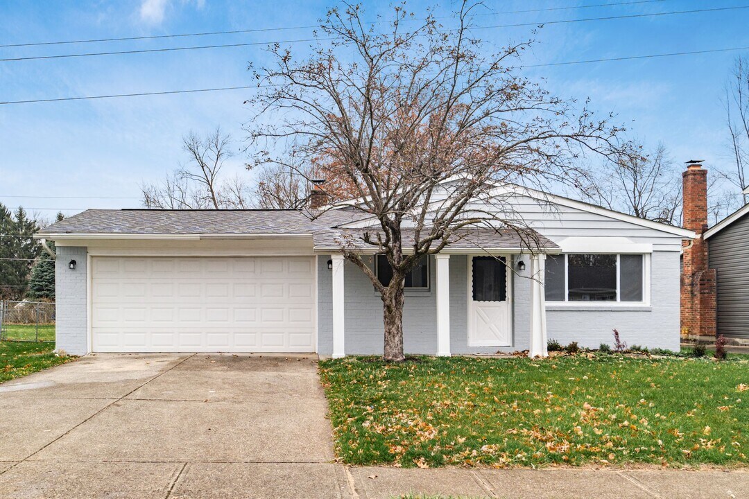 2652 Landsburn Dr in Columbus, OH - Building Photo