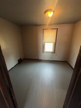 1065 E 66th St in Cleveland, OH - Building Photo - Building Photo
