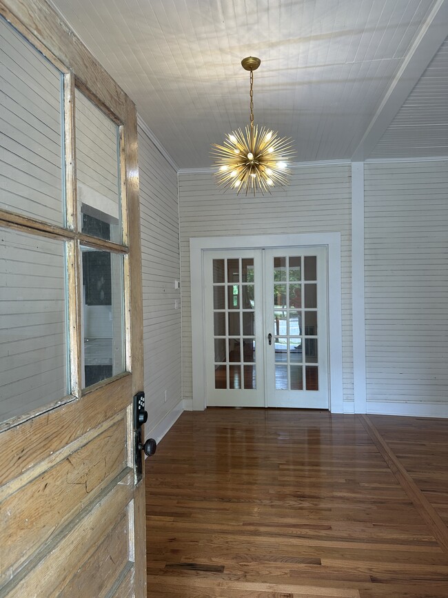 317 E Wilson Ave in Mooresville, NC - Building Photo - Building Photo