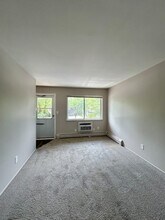 1760 St Johns Blvd in Lincoln Park, MI - Building Photo - Building Photo