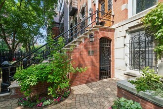 1237 N Dearborn St in Chicago, IL - Building Photo - Building Photo