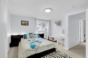 7109 Layton Dr, Unit 1 in Springfield, VA - Building Photo