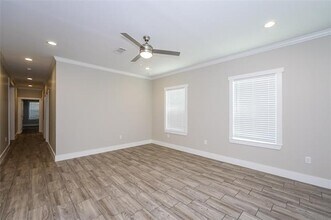 1627 Davis Ave in Fort Worth, TX - Foto de edificio - Building Photo
