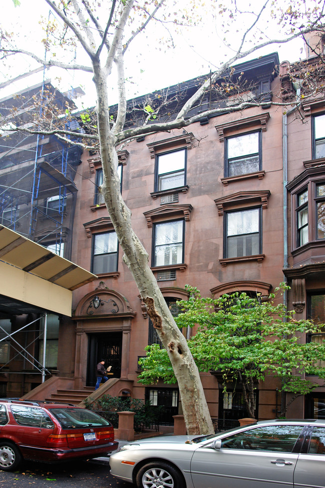 32 Remsen St in Brooklyn, NY - Foto de edificio - Building Photo