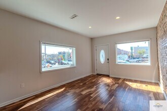 2608 E Fayette St in Baltimore, MD - Foto de edificio - Building Photo