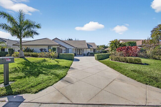 168 Thornton Dr in Palm Beach Gardens, FL - Building Photo - Building Photo