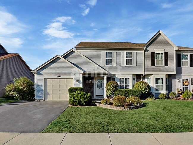 1440 Summerhill Dr