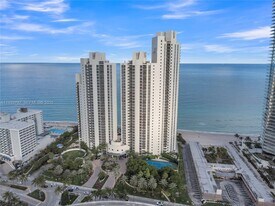 19111 Collins Ave in Sunny Isles Beach, FL - Building Photo