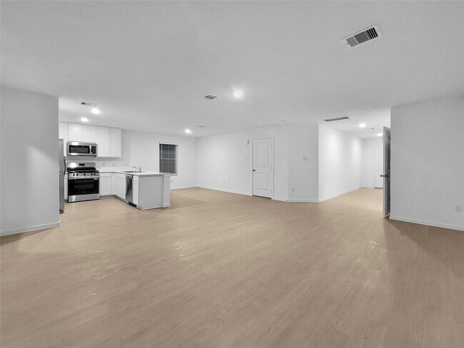 3054 Mallorca Dr in Conroe, TX - Building Photo - Building Photo