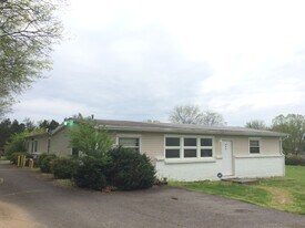 204 Maplewood, Unit 204