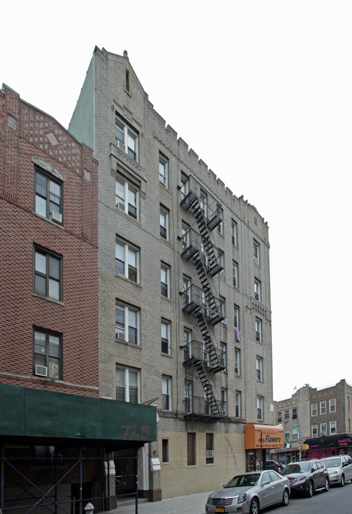 638 E 2nd St in Brooklyn, NY - Building Photo