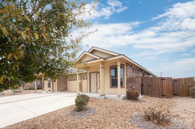 property at 514 Creekside Cir