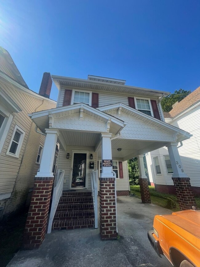 property at 309 W 30th St