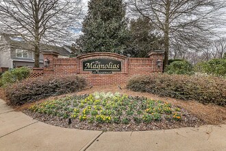 1311 Rocking Chair Ct in Woodstock, GA - Building Photo - Building Photo