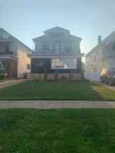 200 Lovering Ave, Unit 2 in Buffalo, NY - Building Photo - Building Photo