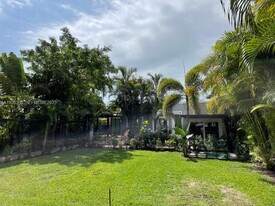 2654 SW 25th Ter in Miami, FL - Building Photo