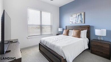 1345 E 15th St, Unit 203 in Plano, TX - Building Photo - Building Photo