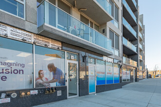 Le Tour in Jamaica, NY - Foto de edificio - Building Photo