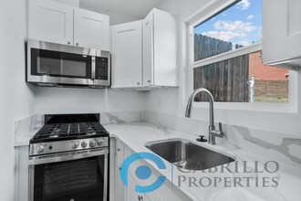 2527 Tuberose St in San Diego, CA - Building Photo - Building Photo