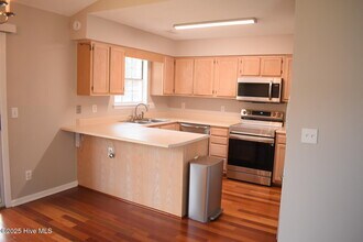 4824 Weybridge Ln in Wilmington, NC - Foto de edificio - Building Photo