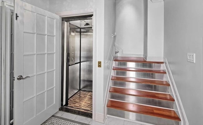 30 Lydia Dr in Guttenberg, NJ - Building Photo - Building Photo