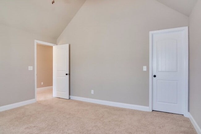 property at 260 Wentworth Pl