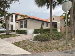 14411 NW 83rd Pl in Miami Lakes, FL - Building Photo - Building Photo