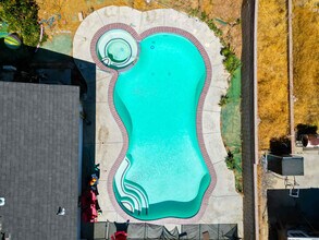 837 Sunrise Ct in Lancaster, CA - Building Photo - Building Photo