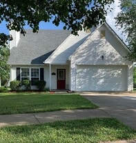 121 Chevy Chase Pl in Elizabethtown, KY - Building Photo
