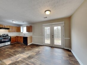 488 Old Tree Dr in Jackson, GA - Building Photo - Building Photo