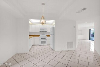 5035 N 10th Pl-Unit -108 in Phoenix, AZ - Building Photo - Building Photo