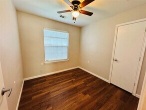 8420 Twiggy Ln in Austin, TX - Building Photo - Building Photo