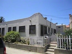 125 8th St in Huntington Beach, CA - Building Photo - Building Photo