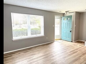 9740 Springfield Woods Cir in Glen Allen, VA - Building Photo - Building Photo